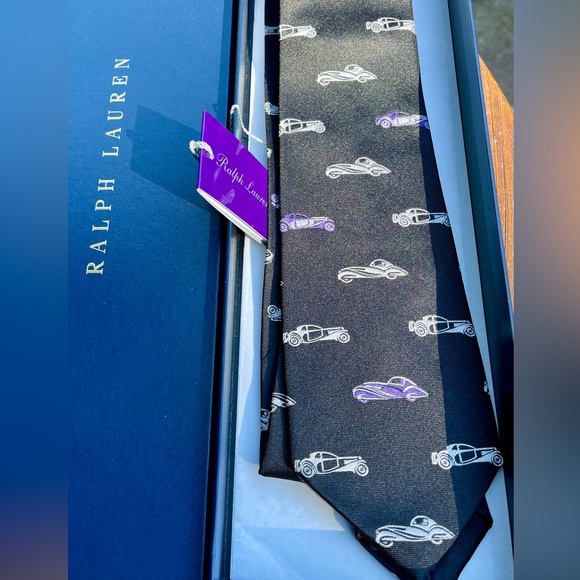 š„STUNNINGš„ššÆRARE PURPLE LABEL RALPH LAURENāS X BUGATTI ATLANTIC MOTIF TIEš„